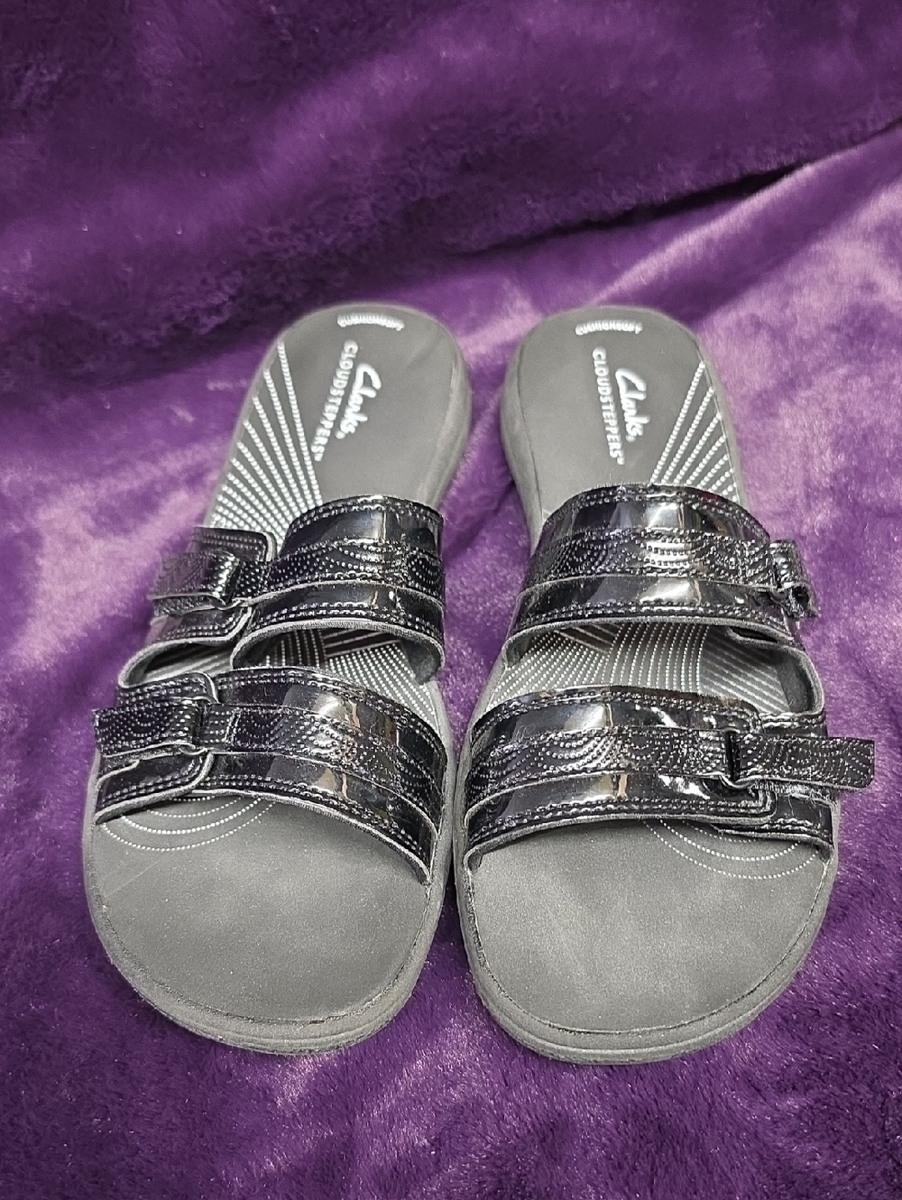 Clarks Black Patent Triple-Strap Slide Sandals sz 9